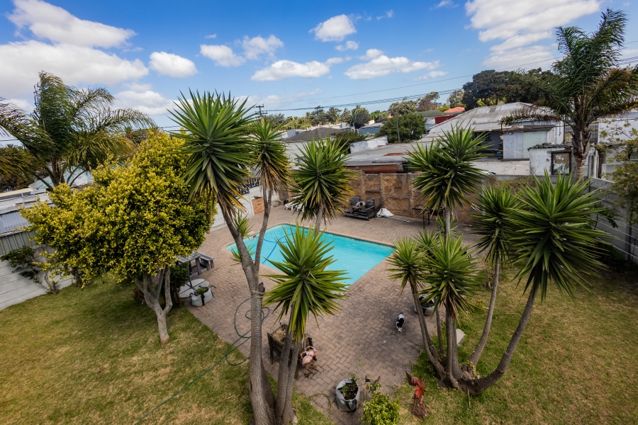 5 Bedroom Property for Sale in Ruyterwacht Western Cape